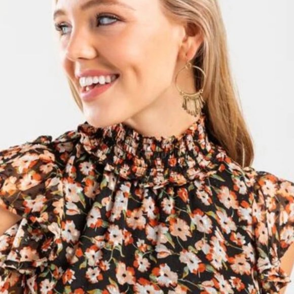 Francesca's Floral Smock Neck Flutter Sleeve Blouse Black/Red - Picture 3 of 11